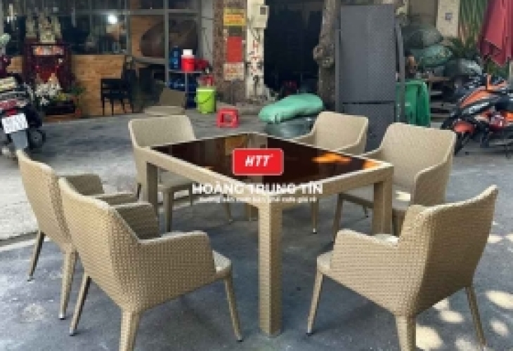 Khám phá các mẫu bàn ghế cà phê giá rẻ, phù hợp nhiều phong cách quán