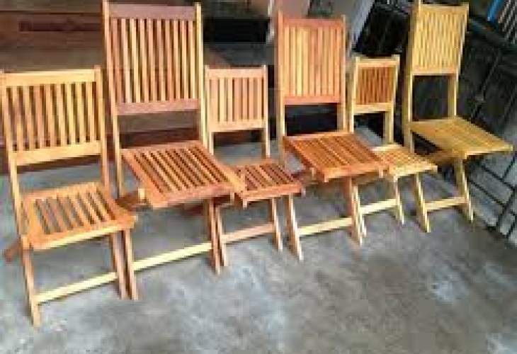 Bàn ghế cà phê cũ nên mua hay không? Ưu nhược điểm chi tiết