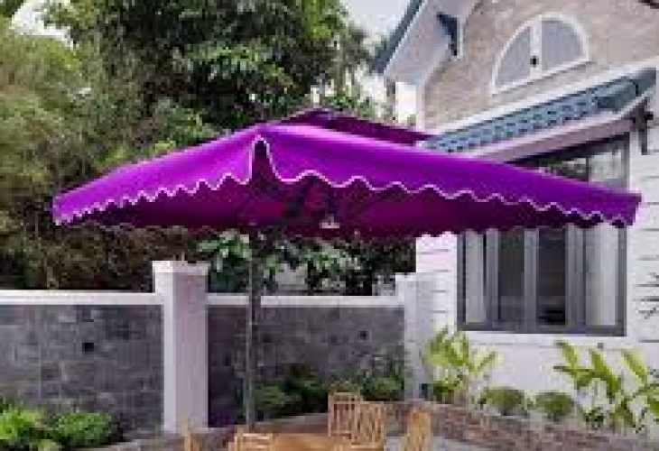 Mua dù lệch tâm cho quán café, resort, sân vườn 